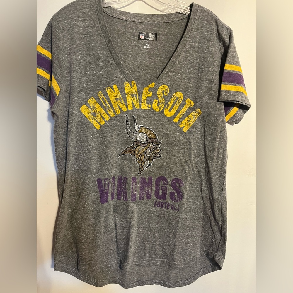 Women’s Minnesota Vikings T-shirt